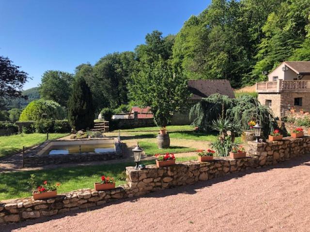 Domaine Du Bas De Chene Saint-Sernin-du-Bois Exterior foto