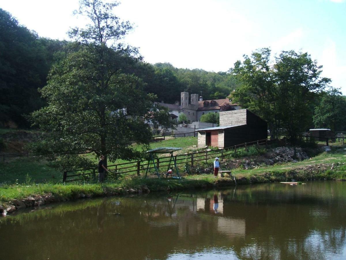 Domaine Du Bas De Chene Saint-Sernin-du-Bois Exterior foto